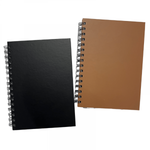 Cuaderno A5 tapa dura 80 hojas rayadas color negro y marron Paq.x6 surtidos